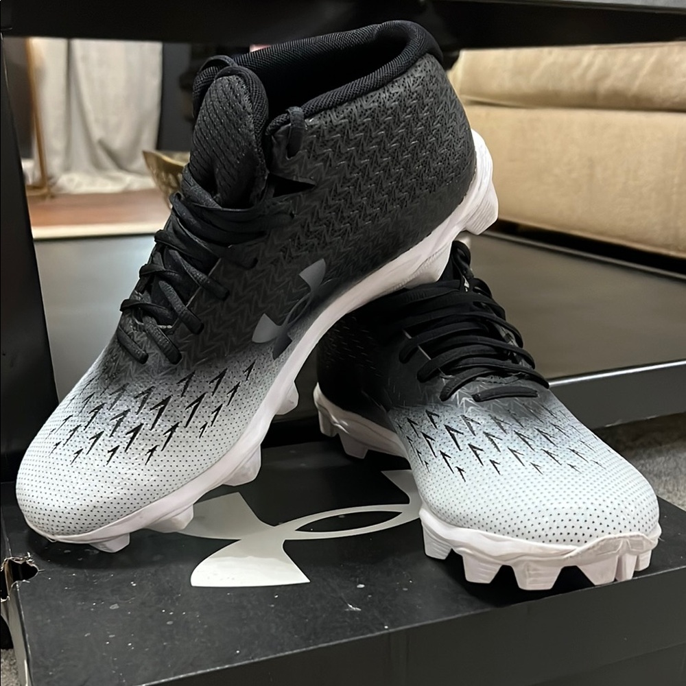 Men’s UA Cleats, size 11